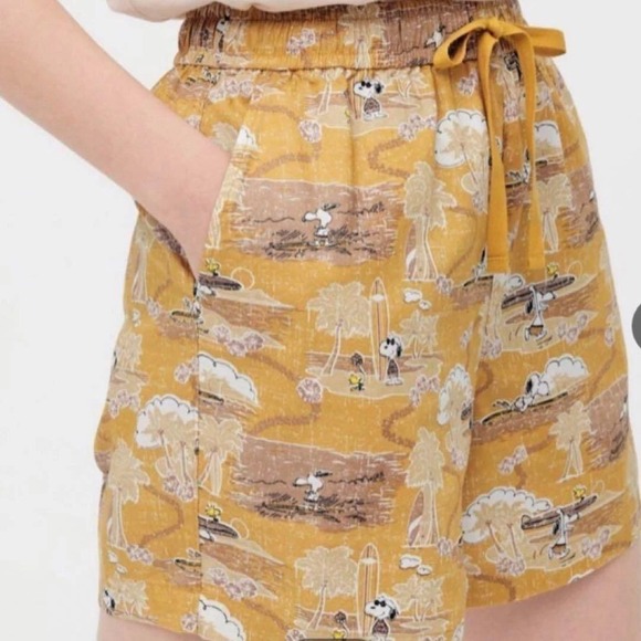 Peanuts x Reyn Spooner Uniqlo Snoopy Surfing Shorts Women Small 4 Yellow Pockets - Picture 4 of 12